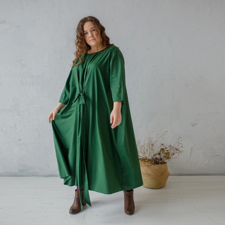 Платье с поясом лентой