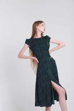 Платье миди с закрытой спиной