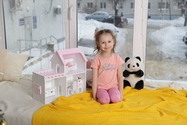 Dollhouse "Mini" with a balcony