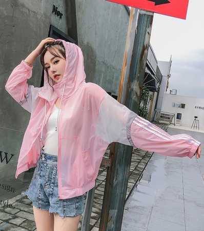 женская ветровка