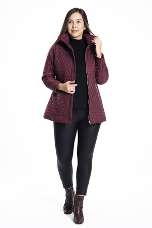 Стеганое пальто большого размера с капюшоном