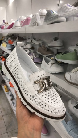 Туфли закрытые женские из кожи