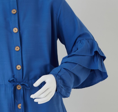 Блузка на пуговицах с длинным рукавом