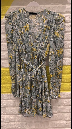 Короткое платье