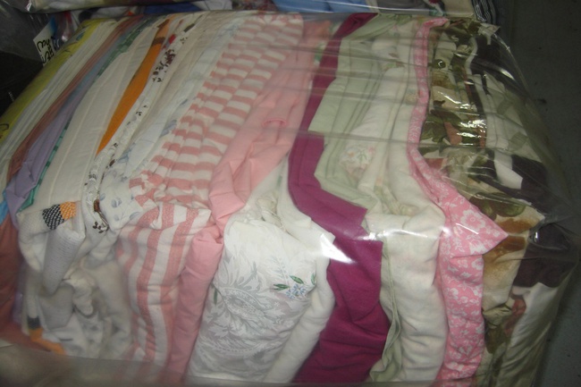 Домашний текстиль полотенца простыни пододеяльники наволочки постельное белье шторы тюли скатерти коврики секонд-хенд second-hand