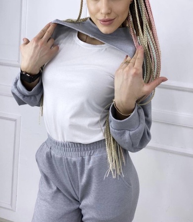 Молодежные спортивные вещи оптом на заказ