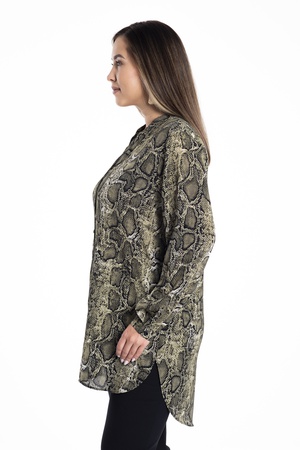 Туника с круглым вырезом и змеиным рисунком