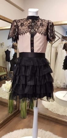 Вечерние и свадебные платья большой выбор. Платья дополнительно по низким ценам с манекенов, выставок и показов