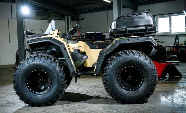 Квадроцикл болотоход!