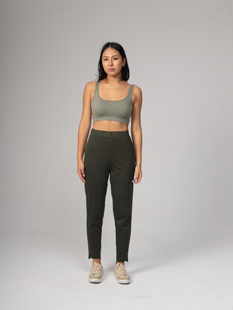 Рубашка в клетку (вискоза) и стильные брюки (двунитка).