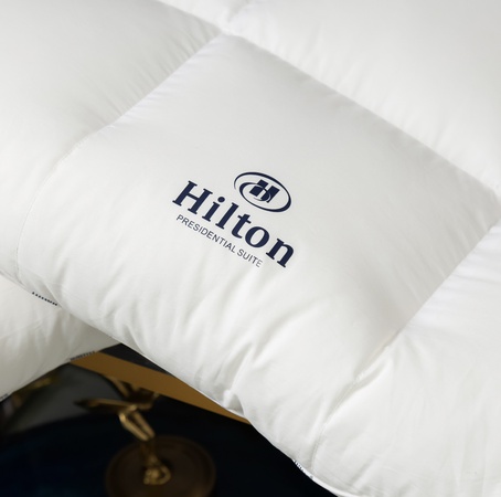 Отельная подушка Hilton. Ортопедическая