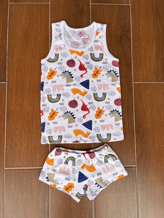 Çocuklar için takım (T-shirt ve şort)