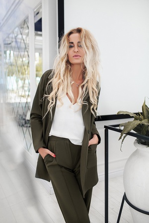 Kadın takım elbise