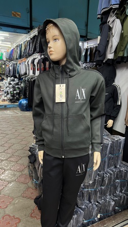 Мальчиковый спортивный костюм