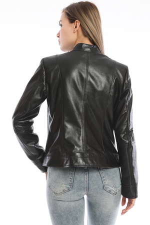 Кожаная куртка женская - Slim Fit