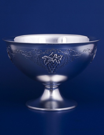 Серебряная конфетница "Виноградная лоза"