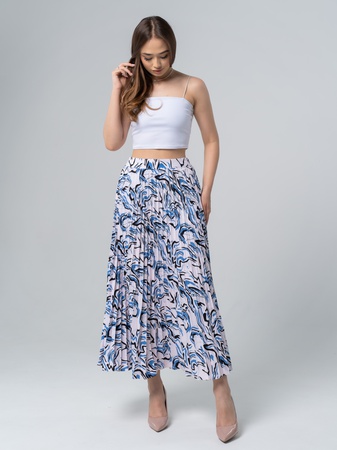 Oluklu etek. Kumaş: Prado