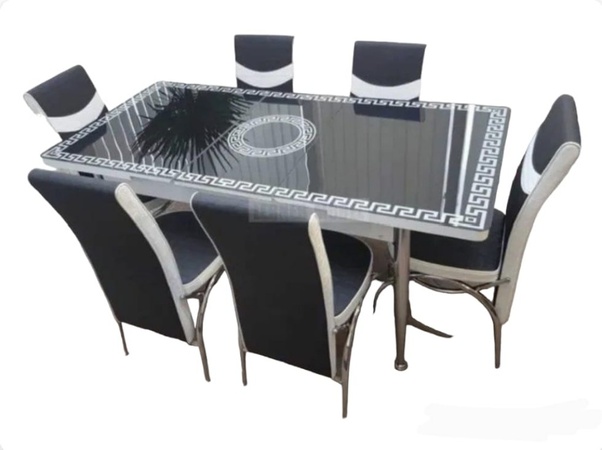 Обеденный стол и 6 стульев