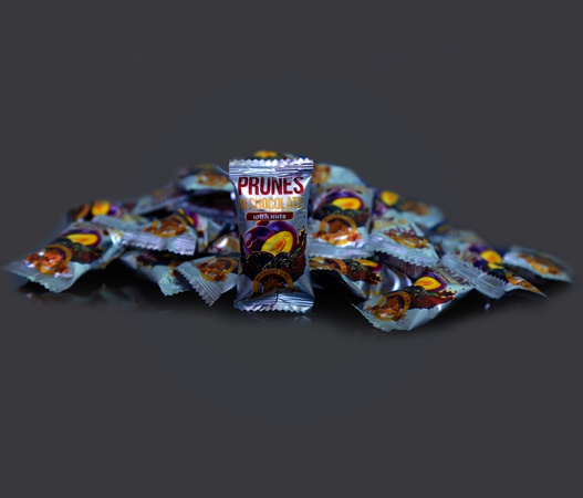 FORTEZZA çikolataları. Bütün kuruyemişler ile bütün kuru meyveler, en kaliteli çikolata sosu.