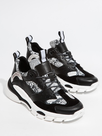 时尚的手工皮革女士运动鞋MADE IN EUROPE