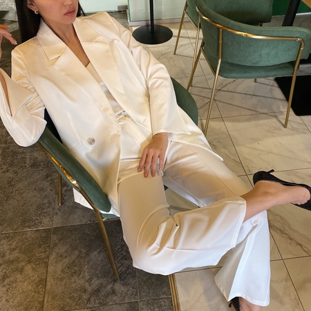 Двубортный жакет с широкими брюками