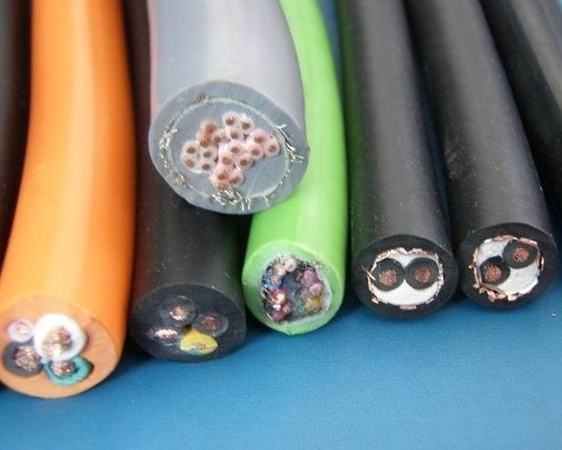 Кабель управления с мягким сердечником, не содержащий галогенов, с низким уровнем дыма, с сшитой полиолефиновой изоляцией и оболочкой