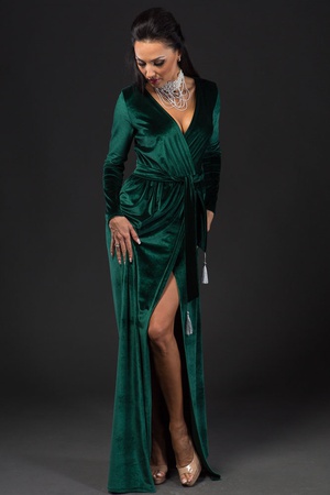 Бархатное платье