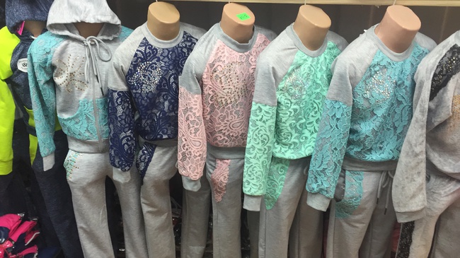 спортиный костюм девочки с гепюром