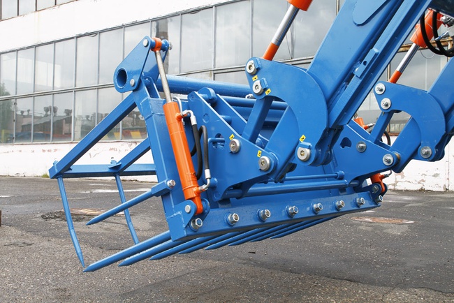 ПОГРУЗЧИК ПНБ-1200 «ГЕРАКЛ» НА МТЗ-1221.2