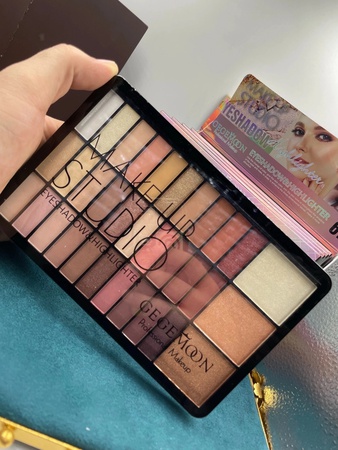 Vurgulayıcı - bir dekoratif kozmetik aracı