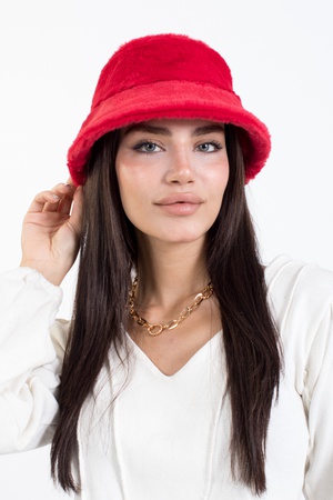 Плюшевая шапка-ведро