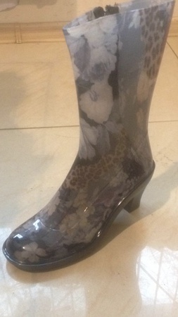 Резиновые сапоги