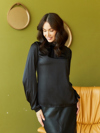 Блузка с защипами по горловине sd1638