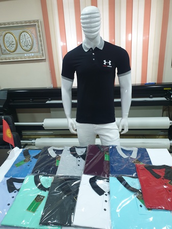 Verschiedene Poloshirts