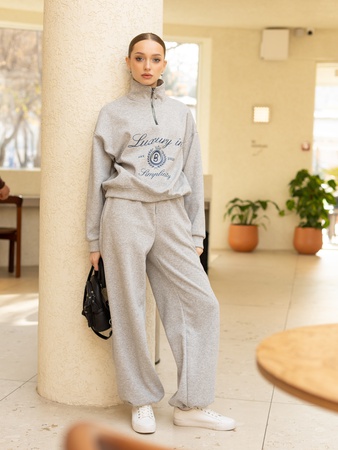 Женский спортивный костюм с принтом