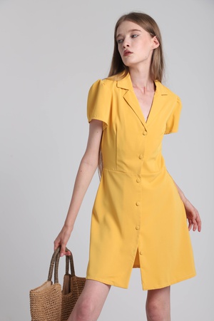 Düğmeli yazlık elbise