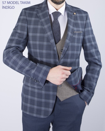 Мужские костюмы Emilio Saggezza