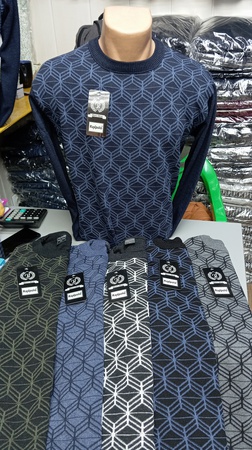 Свитер мужской