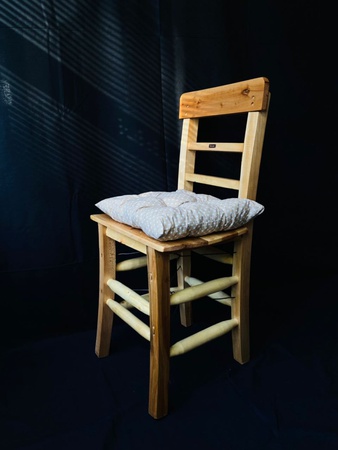 rustik country style table and chairs/ folding plywood chairs