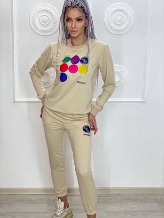 СПОРТИВНЫЙ КОСТЮМ