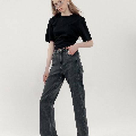 Джинсы женские с разрезом