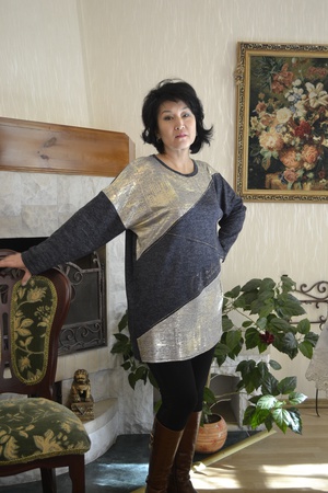 Üreticiden triko tunikler ve elbiseler (tümü stokta)