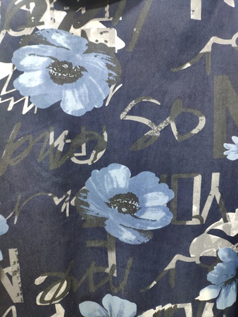 Лёгкие женские ветровки