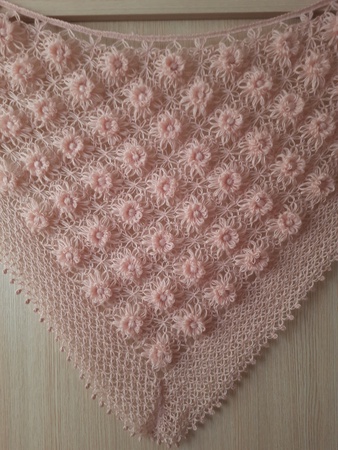 Шаль ручной вязки