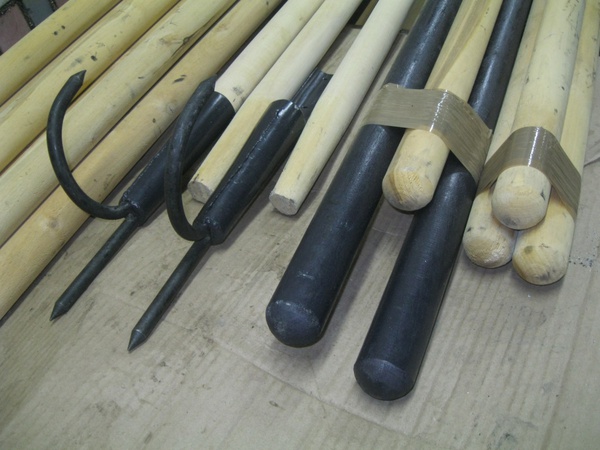 Древко черенок багровище для опорного инструмента багра рогача ДИН-50-3КП