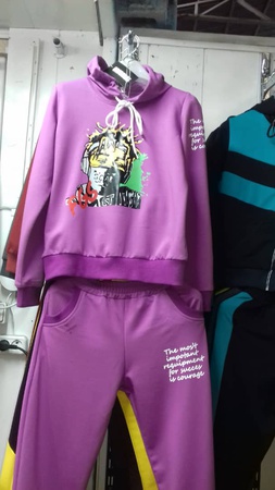 Модный костюм