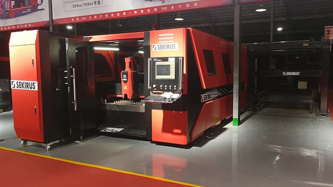 Otomatik sac yükleme ve kalibrasyonlu sac lazer kesim hattı SEKIRUS P2302M-3015GAZR