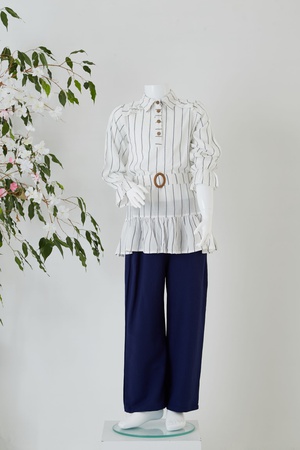 Туника с длинным рукавом / брюки