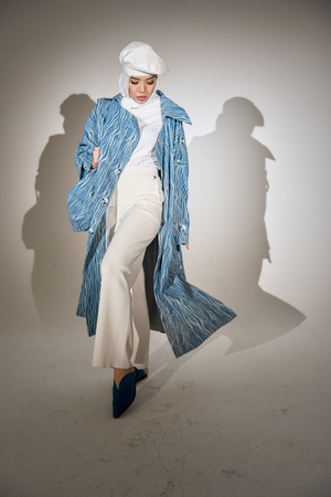 Плащ Оверсайз из мягкой джинсы с принтом "зебра"