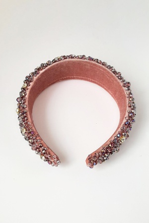 Бижутерия ручной работы из кристаллов и бархатной короны сиреневого цвета с блестящими камнями